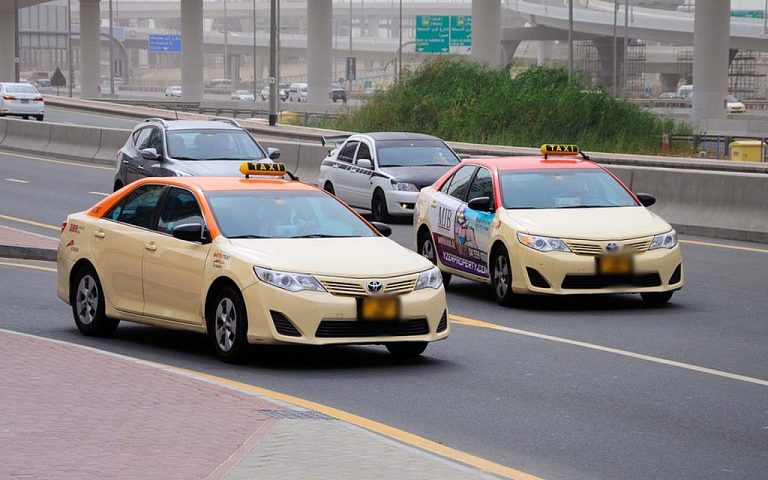 How to Book a Taxi in Dubai: Navigating the City with Ease